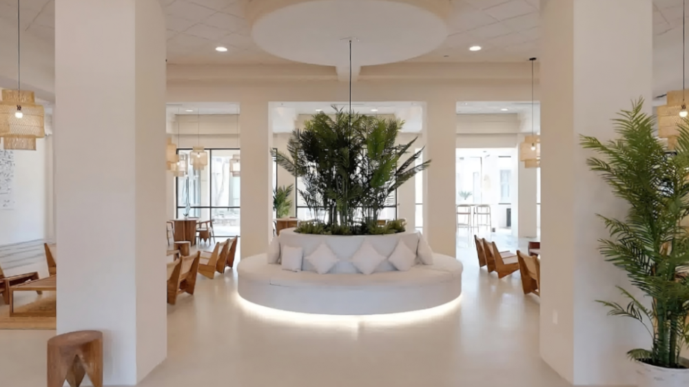 Memphis hotel Book Now Pay Later - Entrance to the Memphis Vitality Hotel